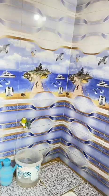 السلام عليكم بيت زراعي للبيع بناء طابوك المساحة 220متر يتكون من استقبال ومطبخ وهول  وغرفتين ومناور ثنين وصحيات داخلية وخارجية وحمام داخلي بيت مرتب ونضيف وعالي عن الشارع وسيراميك كلة مكان البيت حي الشهداء قرب اسووق فاهم مقابيل بيت كرار ال حربي السعر 35 وبي مجال اتصل ***********
