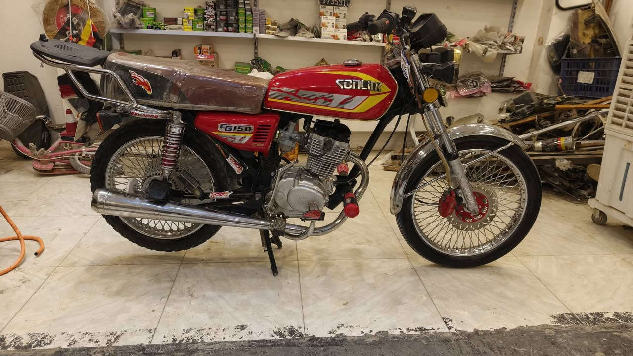 السلام عليكم اربعه كير 2023 الدراجه نضيفه ماناقصهه كلشي مامفتوحه السعر 550 وبيهه مجال بصيط هاتف *********** مكان سامراء حي الخضراء
