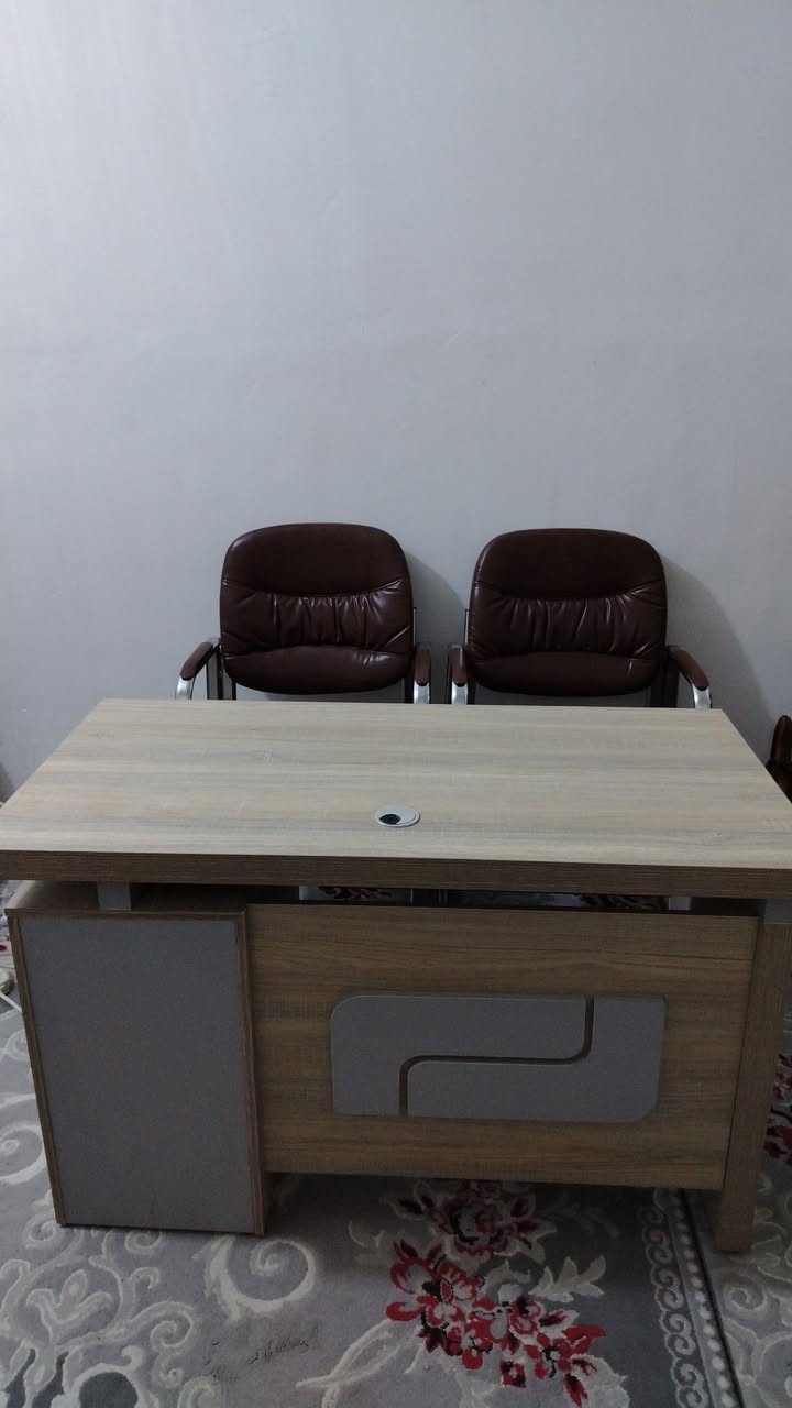 السلام عليكم
للبيع ميز مكتبي مع كراسي ٢
نظيف كلشي مابي اي عيب
اريده ب١٥٠ وبي مجال
مكاني ابو غريب


**إذا كنت صاحب هذا الإعلان وتريد حذفه لأي سبب، رجاءا أرسل رسالة إلى الدعم الفني**
