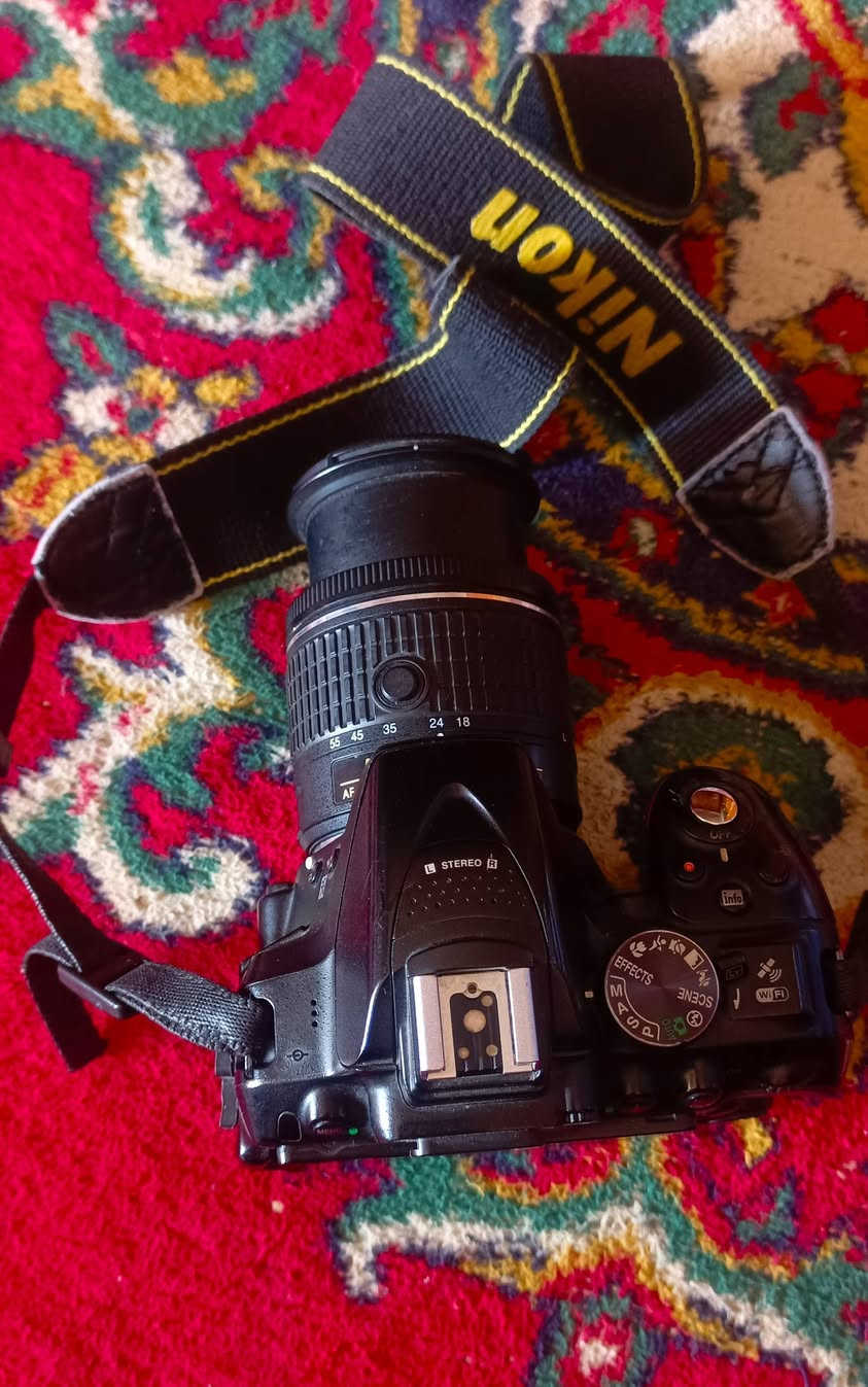 كامره نيكون 5300 ✅
عدسه رياضيه 300-70 ✅
عدسه 18-55 ✅
هود و رام 32 ✅
شاحنه وحزام كتف ✅
الكامره جاهزه للتصوير ✅ 
السعر قيم بحگ الله وأخذ مكاني بابل ماعندي توصيل . *********** ✅
