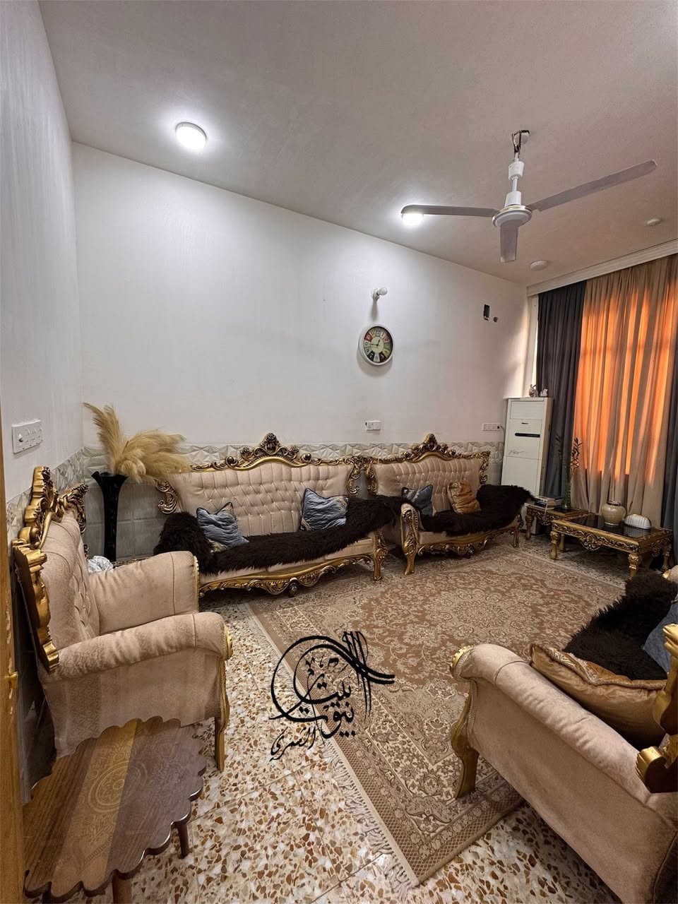 للبيع بيت (100م²) – طابو زراعي
للبيع بيت (100م²) – طابو زراعي
📍 الموقع: نادر الثانية (زراعي)
🏠 بناء جديد – درجة أولى

🔹 المواصفات:
• طارمة
• استقبال
• مطبخ
• منور
• غرفة نوم
• مجمع صحيات داخلي
• مجمع صحيات خارجي
• طابق واحد

💰 السعر: 90 مليون

📞 للمعلومات: مكتب الشمري
علي عذاب: ***********
