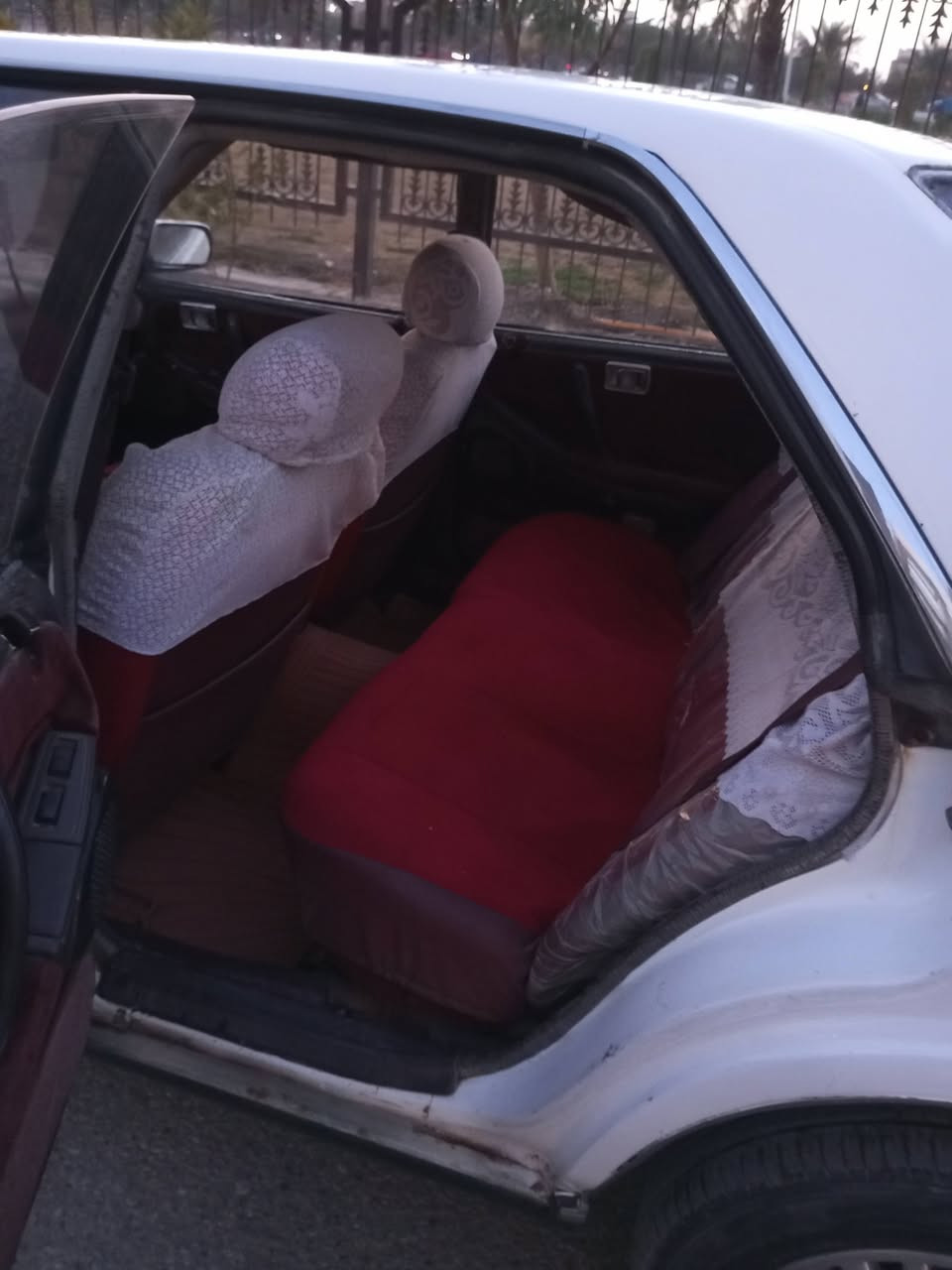 سلام عليكم سوبر هارتوب موديل 90 رقم وسنوية بغداد إنكليزي بسمي السيارة كير ومكينه حلوات ونجي زوج تايرات جدد صدر نص عمر  السعر ٣٢ وبيها مجال مكاني ديالى الخالص ***********
