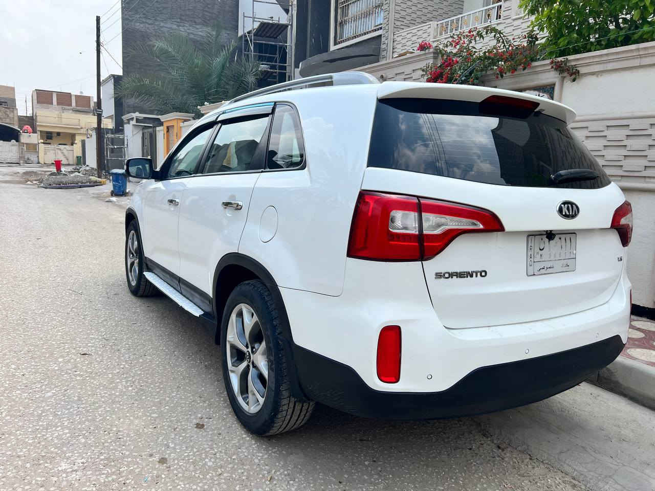 السلام عليكم 
سورنتو خليجي 2015 باسمي 
محرك 6 رقم بغداد 
سبعه راكب وبصمه وكشنات كهرباء 
سونار داخل المنشور 
السعر 175
مكاني بابل
الاتصال ***********
