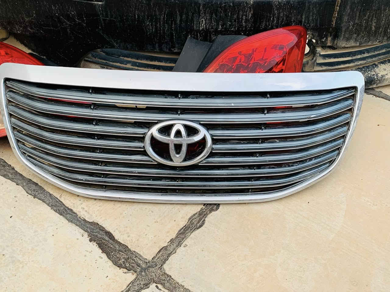 عيدكم مبارك 
غراض ماجستا فقط 
1-لايتات حاويه جدد سعر 50 الف
2-بك لايتات جدد 30 الف
3-شباك نيكل داخل برونزي زيرو 25  الف
4-دعاميه اماميه 50 الف
6-مري شرط كسر كارتون 50 الف
المكانً النجف الكوفه 
***********
