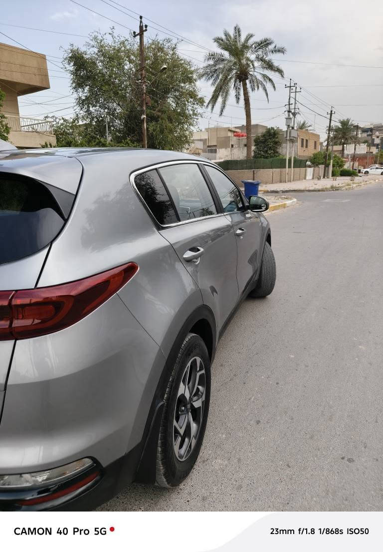 السلام عليكم 
سبورتج ٢٠٢٢ وارد امريكي رقم اربيل 
بدون تبديل بدون صبغ بدون ايرباك فقط تبديل دعامية و تكحيل بالجاملغ 
سنوية ٢٠٢٨ بأسمي تحويل ثاني يوم 
ماشية (٥٣ )الف مييل 
مواصفات اعتيادي 
شاشة، كامرة، كروز سرعة، ٣ مودات قياد، فور ويل AWD ، نزول منحدرات، البقاء بين الخطين، تحذير تصادمات امامي 
السعر ١٨٠ ، ثمانية عشر الف دولار، شدة و ثمانين 
مكان السيارة بغداد المنصور 
رقم تلفون واتساب :  *********** بغداد, العراق
