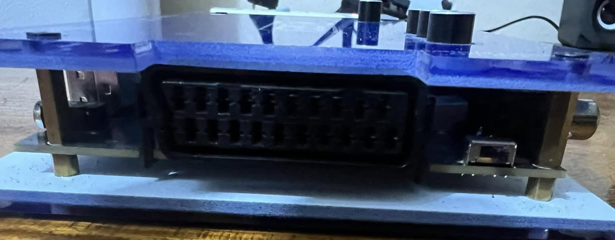 السلام عليكم 
جهاز gbs control 
محول اشارة للاجهزة القديمة الى الشاشات الحديثة 
جهاز شغال ١٠٠٪؜ مع المحول 
يدعم كمبونت و vga وسكارت 
والمخارج hdmi و كمبوزت و vga ومنفذ اوديو
  السعر ٦٥ الف


**إذا كنت صاحب هذا الإعلان وتريد حذفه لأي سبب، رجاءا أرسل رسالة إلى الدعم الفني**