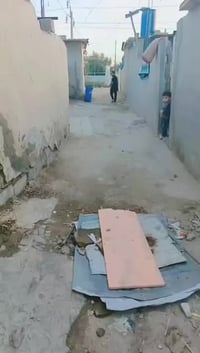 بيت تجاوز للبيع حي الأعلام قرب شارع الدلفيه بيت كلش نضيف وحلو منطقه ها...