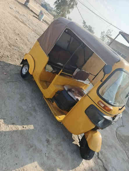 سلام عليكم تكتك 20شهر 12سعره سته وربع ***********
