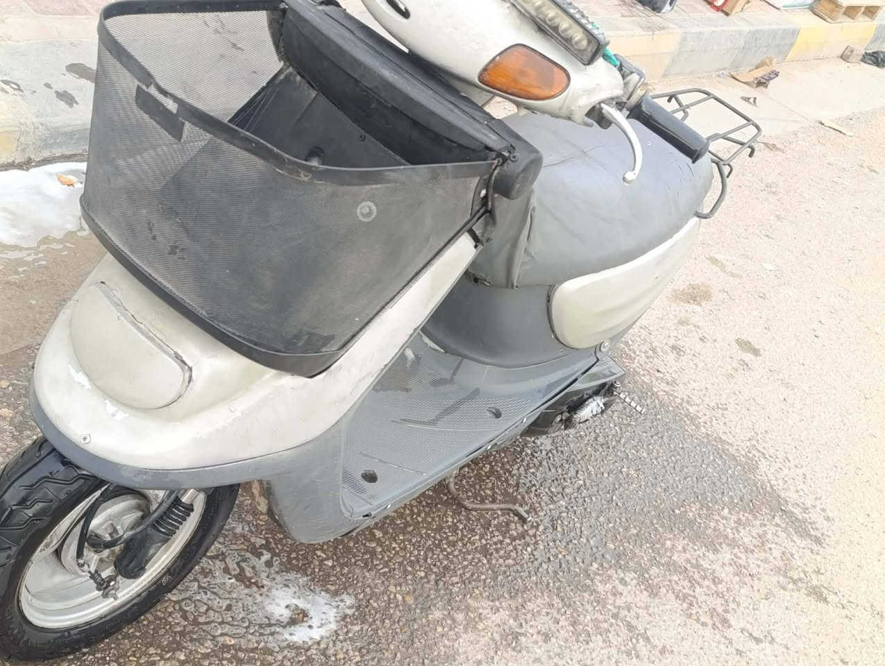 السلام عليكم
دراجة منغولي نظيفة ب250 الف وبيه مجال بسيط 
كلشي شغال بيه هندر  اشاير كلوبات قفل سكان قفل جنطة حي المهندسين ***********
