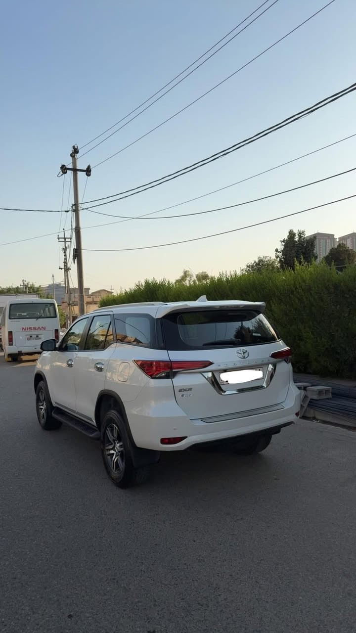 فۆرچنر ٢٠٢٣
٤٥ هەزار ڕۆشتوە 
گێڕ و مەکینە ی لەسەر دەقی شەریکە ماوەتەوە 
هەموو گیانی بەشەرت 
 
بۆ نرخ  تیل بکەن
***********
