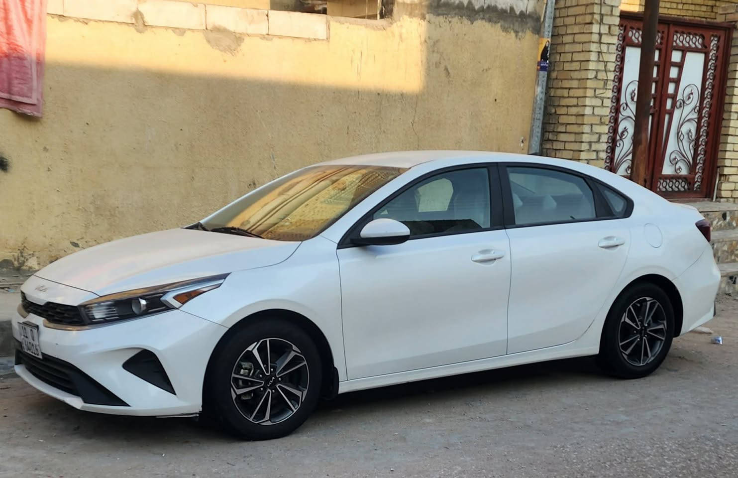 كيا فورتي موديل 2023
ماشيه 23000
نص فول
شاشه جبير
تحكم سترين
كامرة دوارة
رادار
مثبت سرعه
مثبت ستيرن
حادث سيارة دعاميه خلفيه وجبته بلاديه حتى بدون صبغ وبيه بارد كلش قليل بقبق جنطه
صور الحادث بلمنشور
مرقمه بغداد بسمي
سيارة جديد وممتعوبة ع ايدي 
استفسار اتصل ع رقم او ماسنجر
***********
مكاني كربلاء
كفاله عامه م̷ـــِْن كلشي
