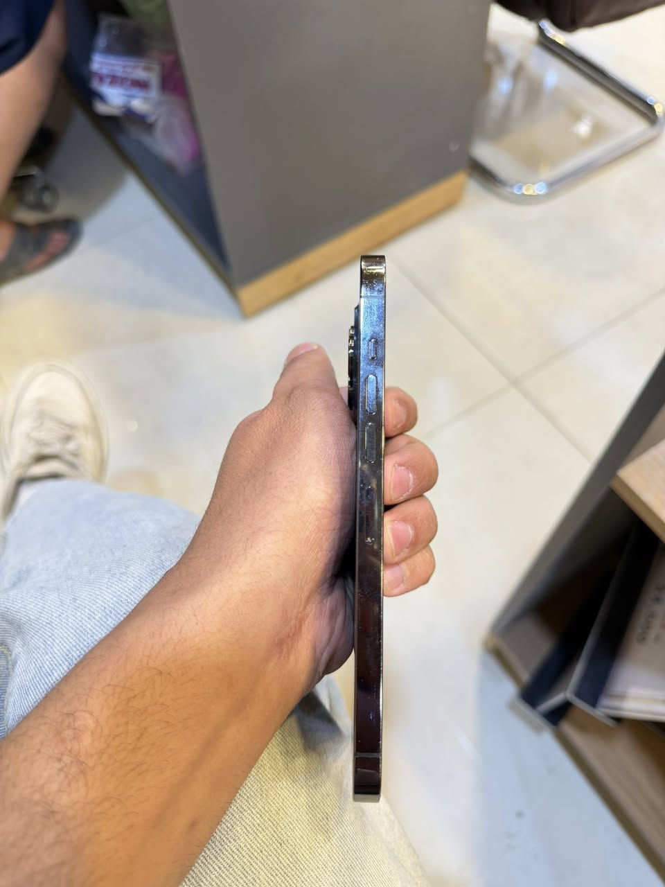 ايفون 13 برو ماكس 
للبيع الجهاز نضيف بس الضهر مكسور بدون تأثير
ب600 وبيه مجال
***********
مكاني الاسكان الصناعي
