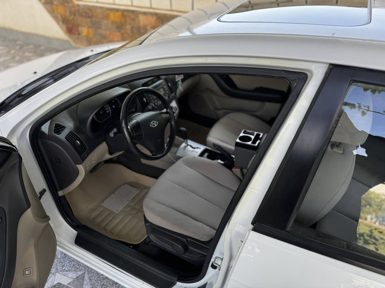 النترا موديل 2009
ماشيه 140 حقيقي
كفاله عامه ماعده الباب بيه بارد 
سياره جديده محرك 1600 دكشن عالي 
سياره تراي زيرو حداديه تخم تاير كله جديد 
السعر 125 للتواصل ***********
