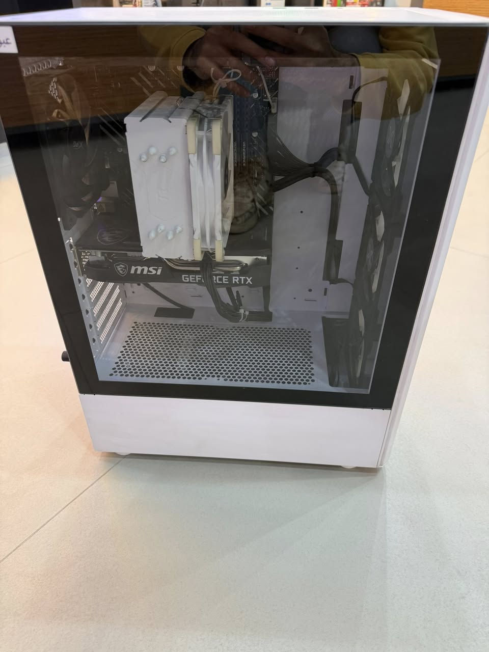 cpu: core i5 12400f cooler : thermaltake ux200
WHITE
GPU: RTX 3050 VENTUS 2X XS ram : corsair d4 3200mhz 2x8gb mobo : asus prime h610m-k storage : ocpc 512gb ssd psu : FSP 550W 51AAC
CASE : XPG VALOR AIR WHITE
M.2 512 gb

للبيع السعر ٧٢٠ الف 
***********
رقم صاحب الحاسبه
