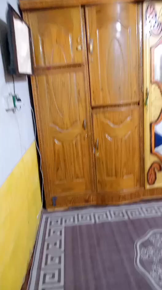 سلام عليكم غرفه البيع سعر 650وبيه مجال 
***********
