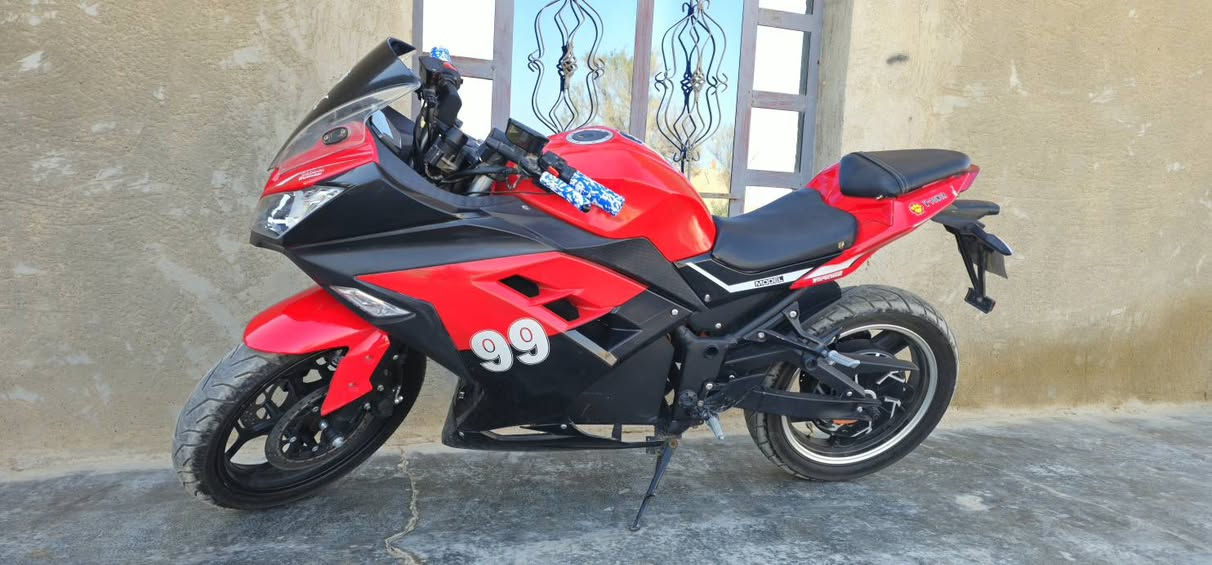 للبيع بطحه شحن 12 بطاريه سرعه 120 موديل 2023 الشحنه الوحده 100 كيلو اتمشيك الاتصال{***********} صلاح الدين تكريت
