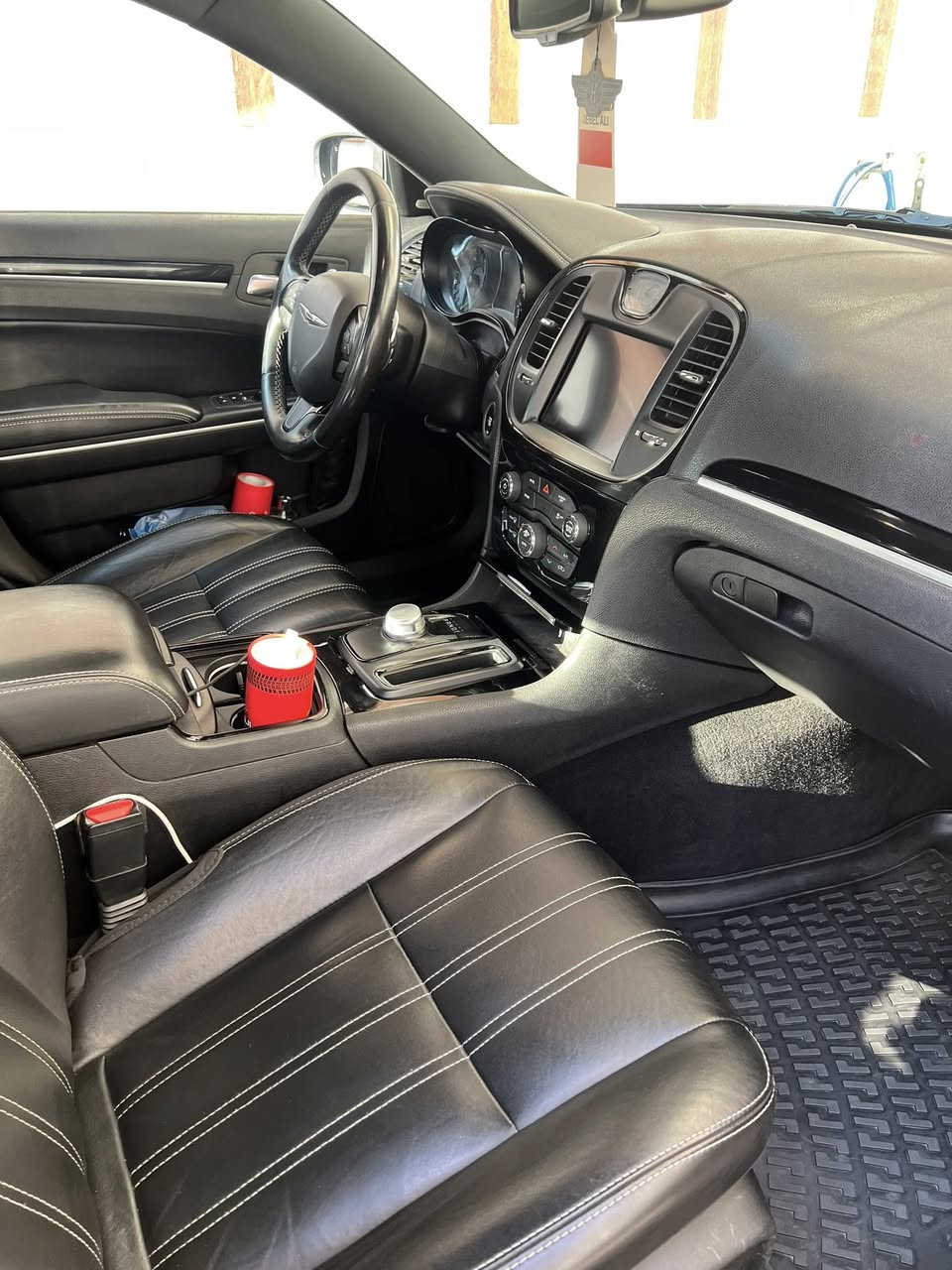 السلام عليكم 
بيع او مراوس
اوباما 2019 فئه S كندي كلين
ماشيه 90 الف رقم بغداد دولي بيها كلير كندا قطعتين بدون حادث و بارد بسيط 
عليها ادامه كامله 
تخم تاير دنلوب ياباني فلنجات تخم دسكات دبلات موبار و صدر امامي و خلفي و اذان محرك بلكات و نوزلات و فيت بم و فلاتر من الشركه اصليات و براد دهن  قايش محرك زنون اصلي مي راديتر و دهن بريك اصلي دهن محرك تنظيف حجر البيئه و الولفات و سطح البستم  بولش و نانو سيراميك بانزين كله محسن السياره مصروف عليها كلش هواي مكانها بغداد للاستفسار ***********
