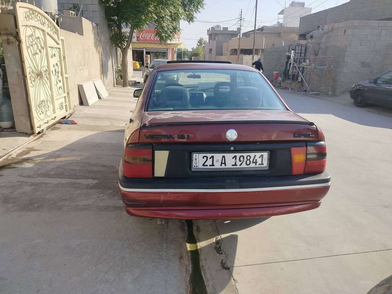اوبل فيكترا موديل 93 ماروني دفتر بانزين 
رقم انكليزي سليماني جديد 
هزه و براد جديد 
سقف سلايت 
اربع طائرات جديد الكاتم 
بدون ضربه و صبغ و خياس 
سياره نضيف كله بل شرط 
سياره مال بيت 
سعر 40 
***********
مكان كركوك 
شرط تحويل و وكاله 
شراي خابر
