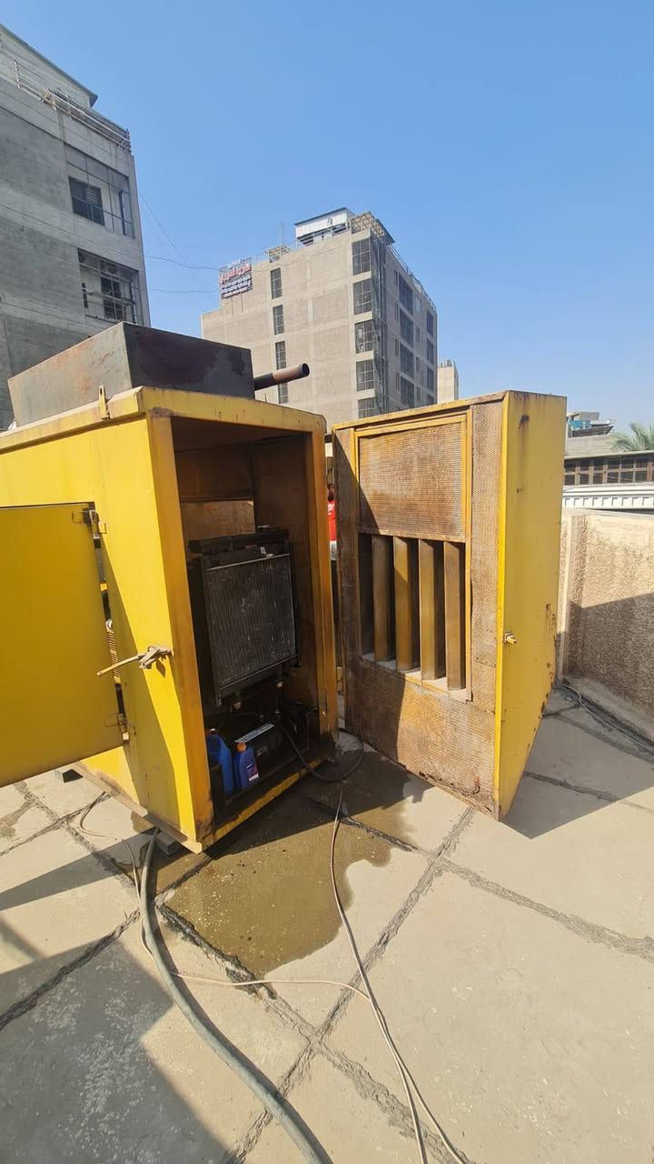 مولده بيركنز  65 kv كاتم نظيفه جدا جدا استعمال قليل + تانكي كاز عمل نظامي سعة 1500 لتر السعر 53 ورقه***********
