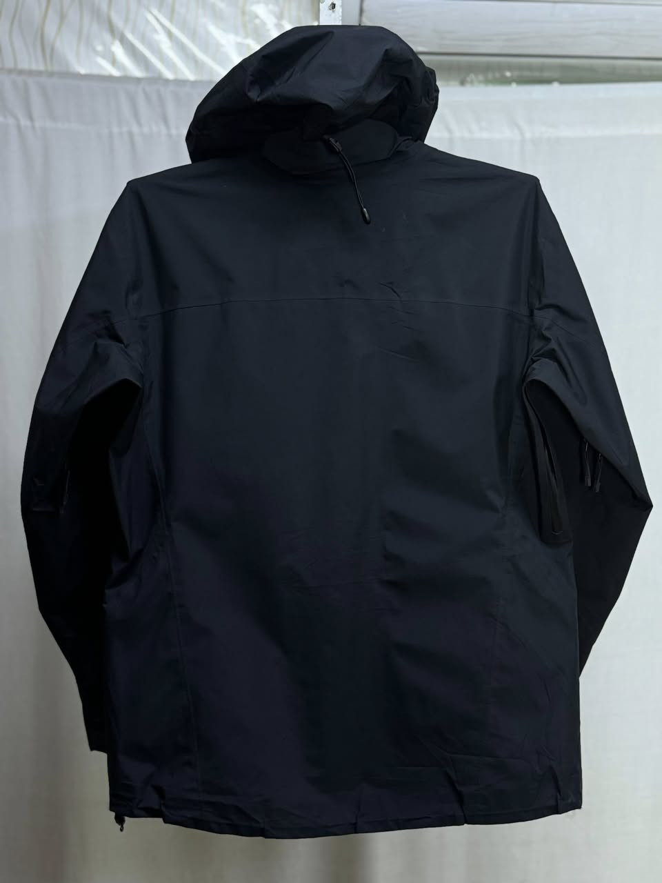 قمصله ماركه  (ARC’TERYX)سوبر كريم  
القياس   L
ألون  اسود فحم 
النظافه 💯/💯  

يوجد توصيل 🚚 (بغداد -محافظات )
☎️رقم الهاتف :***********

للحجز -دايركت
