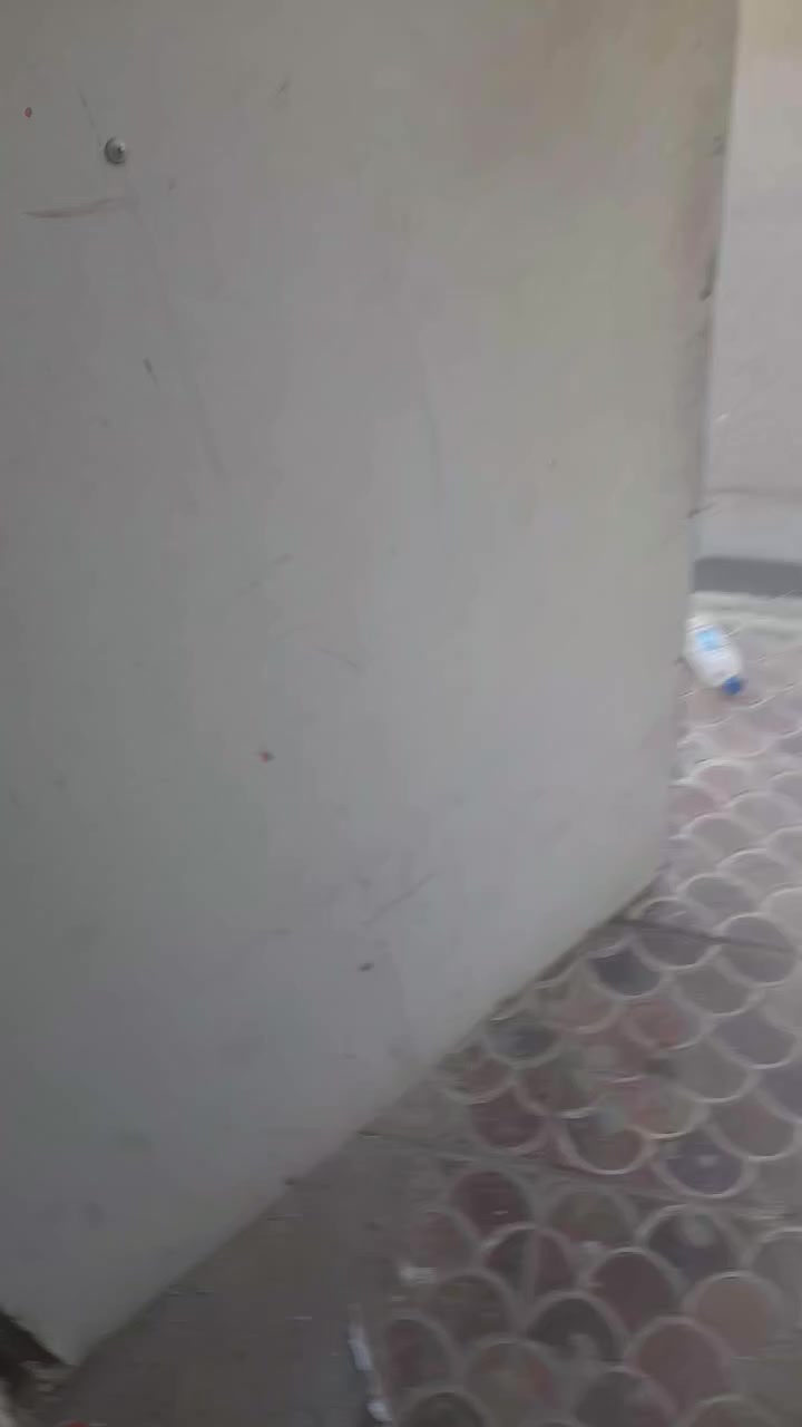 يوجد حاليافي بغدادالجديده شارع الملجا مشتمل للبيع مساحته ٣٥م يحتوي على صاله وخدمات وغرفتين نوم فوق واحده بالطابق الثالث الاستفسار اوالاتصال ب*********** ابوعلي الشمري للعقار
