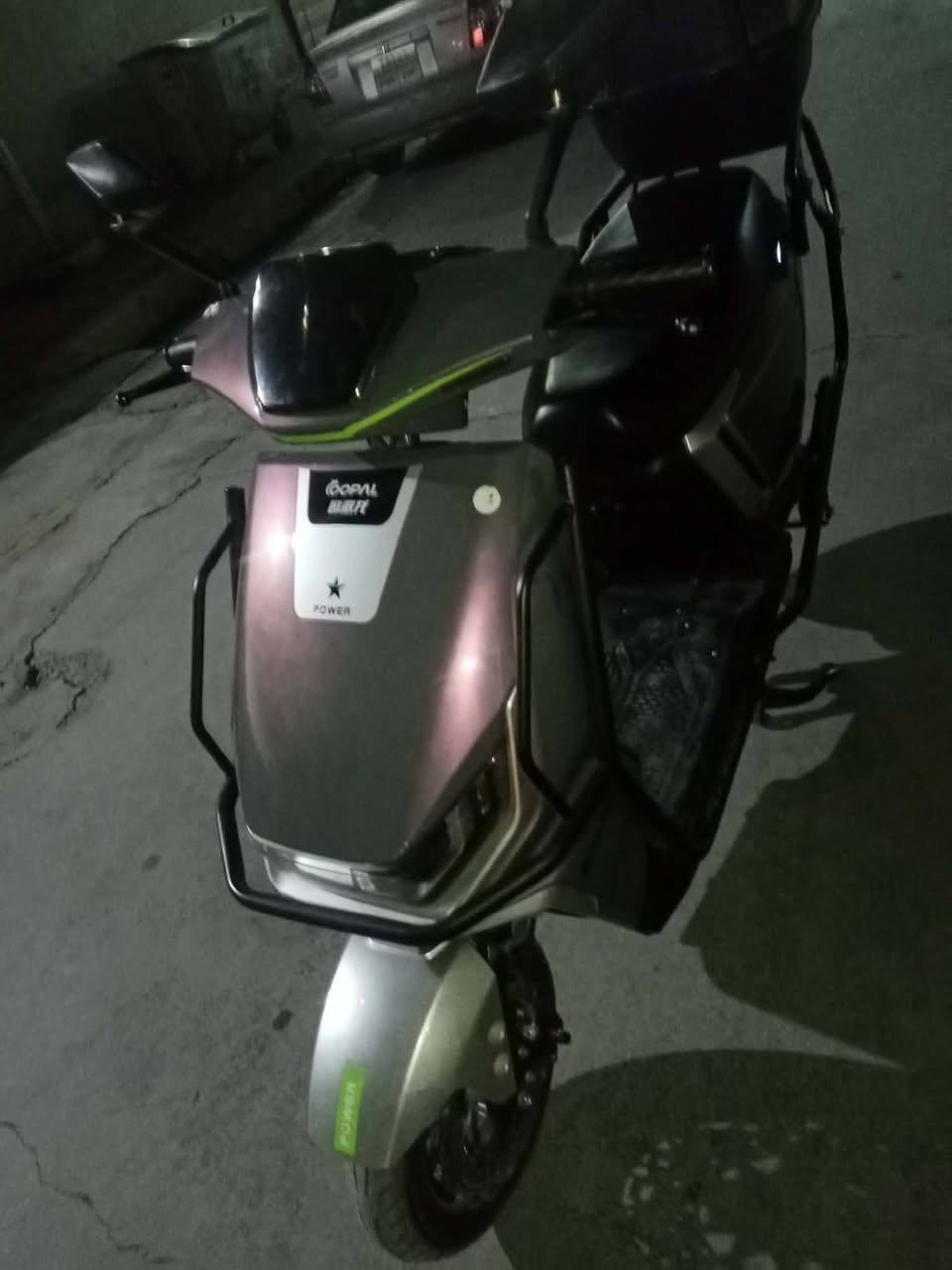 السلام عليكم ماطور شحن للبيع ست بطاريات 2025 نظيف السعر 550 بمجال قليل كركوك حي العسكري يا موقف الكوسترات 😘***********
