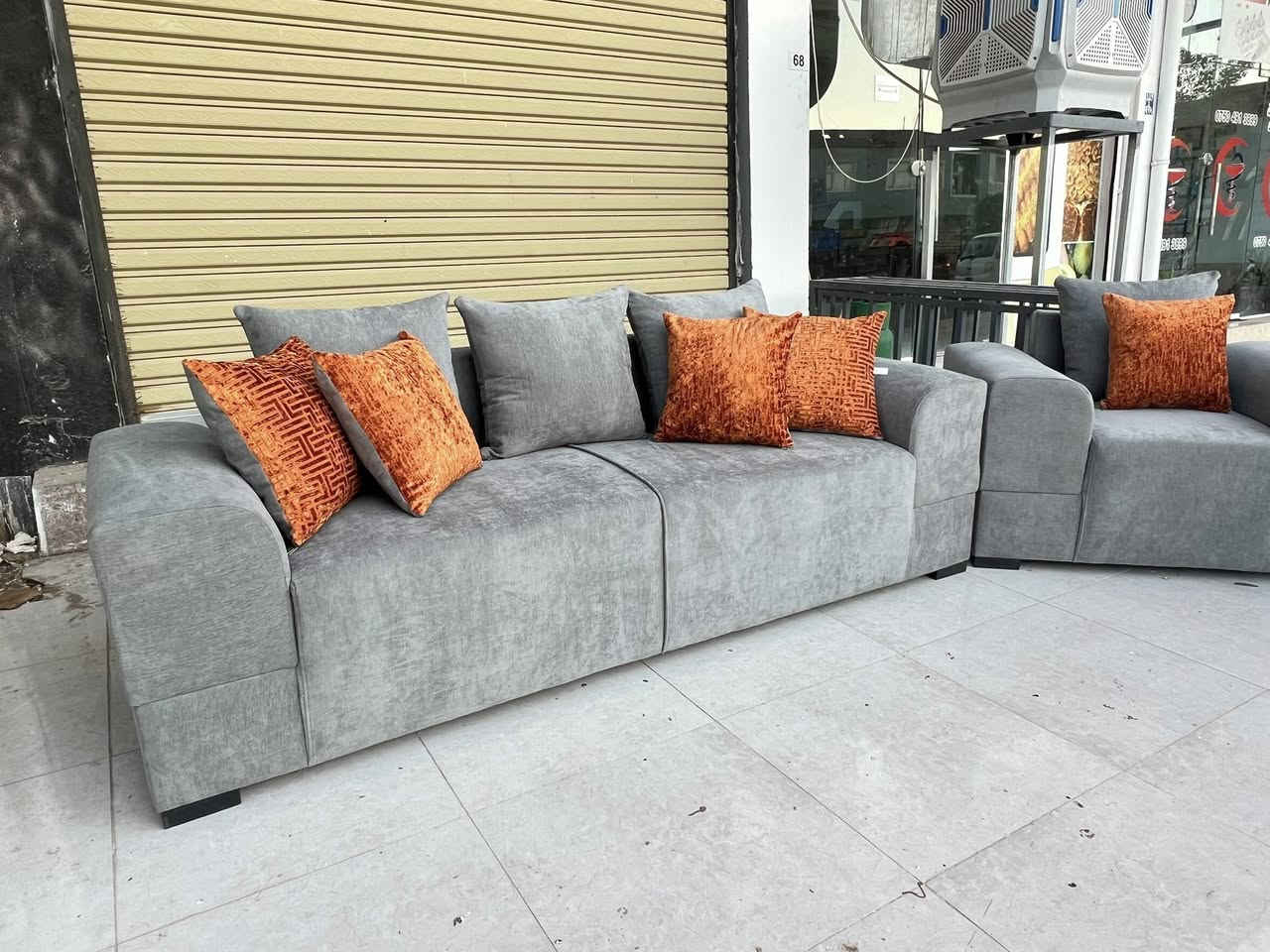 جديد تخم تركي مودرن New🇹🇷{ 10 مقاعد }
ماركة (هوم إستنبول) الماركه قوية كلش ومعروفه
التخم معروف بي  المتانه والراحه بالجلوس 
السعر 790 الف
للاستفسار واتساب ***********
عنوان مجمع شارى ئاندازيان مقابيل فلوريا ستي 
يوجود توصيل جميع محافضات العراق بغداد 150 الف 🚚
