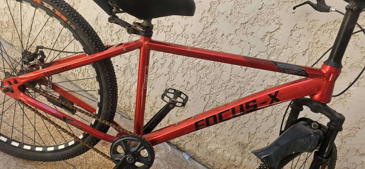 دراجة ماركةFOCUS موضحه بالصور 
موجودة بالنجف


**إذا كنت صاحب هذا الإعلان وتريد حذفه لأي سبب، رجاءا أرسل رسالة إلى الدعم الفني**