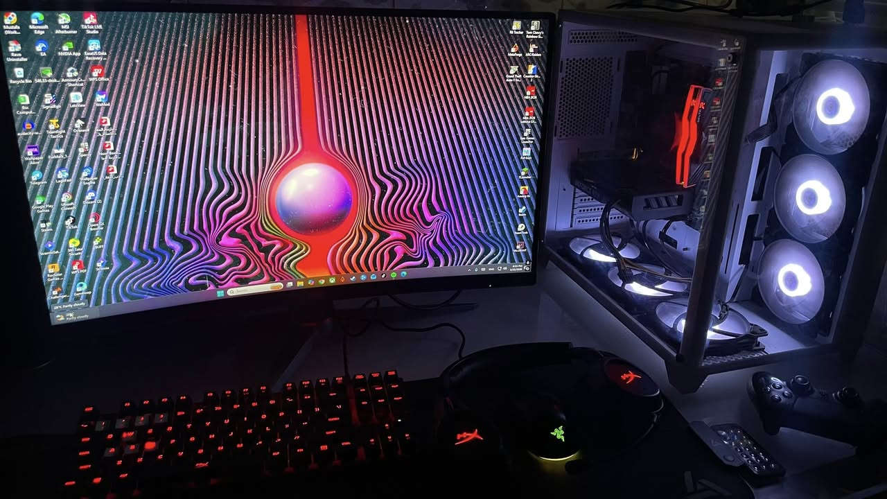 Pc للبيع
شباب عندي تجميعه للبيع مواصفات :

الكارت rtx 4060 gigabyte
الرامات32gb (16x2) تردد 3200hz
المعالج R5 5600x
المذربورد  asus prime B450M-All
البور سبلاي 650w
المراوح عدد 6 

الشاشه :
Aoc
265hz
0.5ms (سرعة استجابه ) 
27 inch 
 curved
Curved monitors(منحنيه)
VA 

الملحقات:

كيبورد هايبر اكس alloy FBS pro 
ماوس ريزر viper mini 
سماعه هايبر اكس cloud flight

للحاب يشتري يكدر يتفضل خاص و نتفاهم على السعر


**إذا كنت صاحب هذا الإعلان وتريد حذفه لأي سبب، رجاءا أرسل رسالة إلى الدعم الفني**