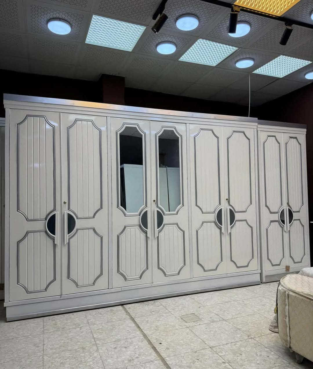 بسم الله

السعر ملیون و50 الف دينار فقط  

غرفه نوم داخل معاكس خشب 3 ملم
خارج تحفير sns انديف 5 ملم

الصبغ حراري درجة اولى

6باب  متكونه من 9قطع

زاويه تصميم كنتوري بارتفاع الكنتور

السرير بلاويد اسود 6ارجل

قياس الكنتور ارتفاع 2.40 وعرض 3.20
يوجد توصيل الى جميع المحافضات وباسعار مناسبه
للحجز مراسلتی
العنوان//بغداد
G


**إذا كنت صاحب هذا الإعلان وتريد حذفه لأي سبب، رجاءا أرسل رسالة إلى الدعم الفني**