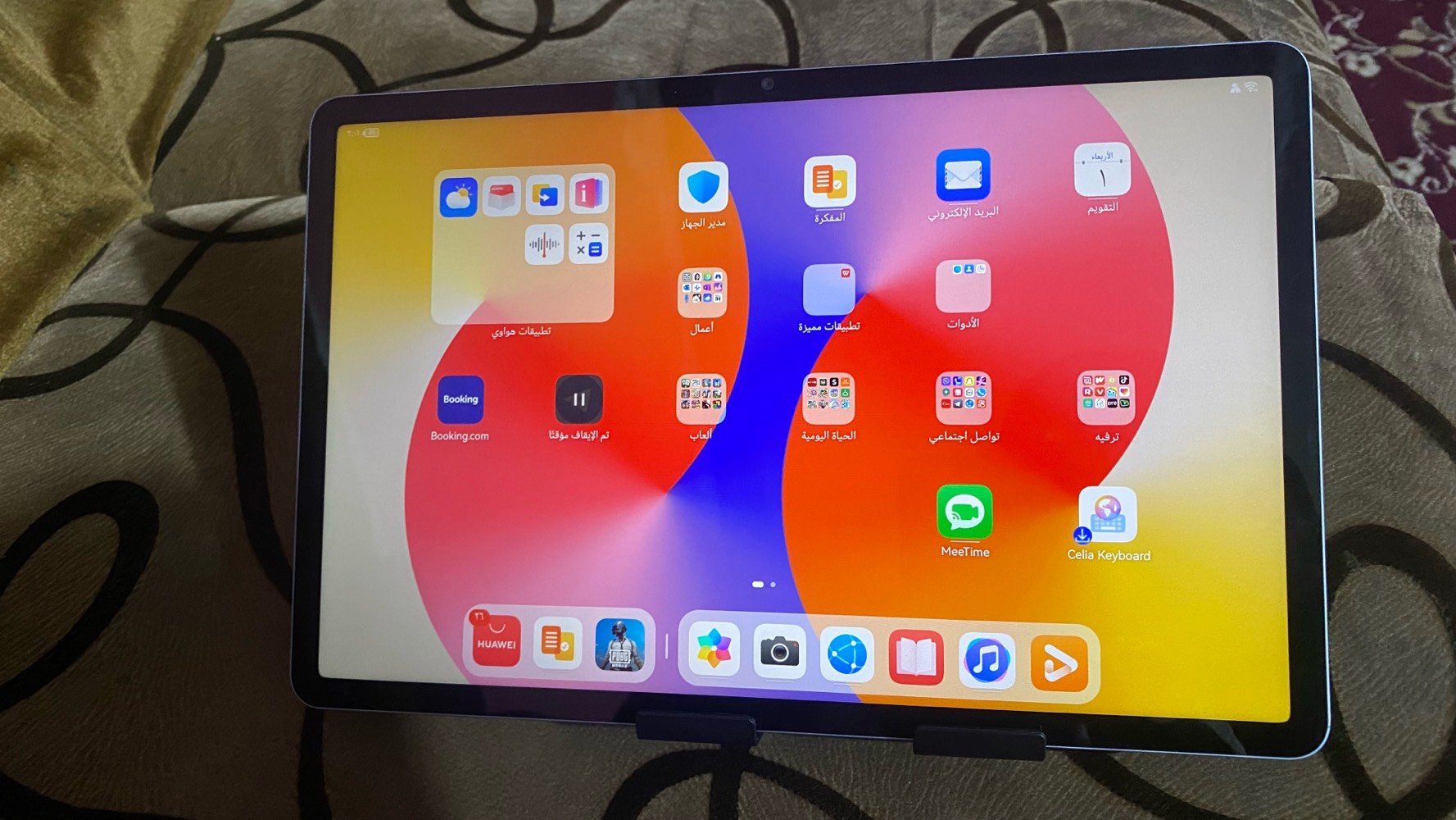 ايباد HUAWEI MATEPad SE للبيع 
للفئات المتوسطه 
مواصفات ::
الشاشة: 11 إنش IPS LCD
الدقة: 1920×1200 (FHD+)
المعالج: Kirin 710A
الرام: 8 جيجابايت
التخزين: 128 جيجابايت
البطارية: 7700mAh
الشحن: حتى 22.5 واط
الكاميرا الخلفية: 8 ميجابكسل
الكاميرا الأمامية: 5 ميجابكسل
الصوت: 4 سماعات ستيريو
النظام: HarmonyOS

المميزات

 شاشة كبيرة وواضحة.
 بطارية تدوم لفترة طويلة.
 صوت ممتاز بفضل أربع سماعات.
 تصميم معدني أنيق وخفيف.
 مناسب للدراسة، اليوتيوب، التصفح، والاجتماعات ويشغل كذلك بوبجي وبيس مبايل 

السعر : 290 الف 
الموقع : البصره - الكزيزه
التواصل على الرقم : ***********