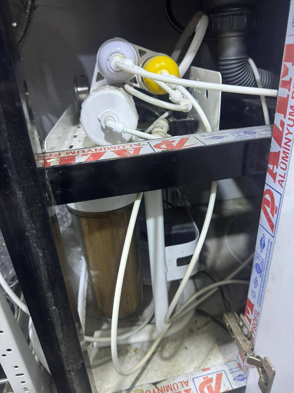 السلام عليكم غراض للبيع التواصل على الرقم ***********
