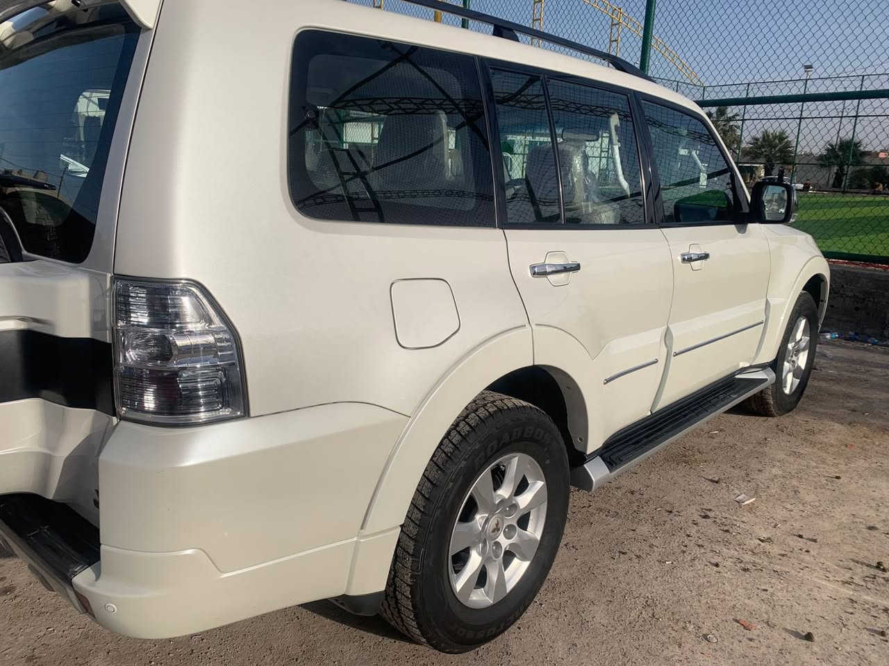 باجيرو 2018 مكفولة كفالة عامة ماشية 51 على وضعية الشركة كلش جديدة رقم انكليزي سنوية جديدة تريد تحويل اتريد وكالة  السعر 200  رقم الهاتف   *********** رقم صاحب السياره 
مكلف بل نشر
