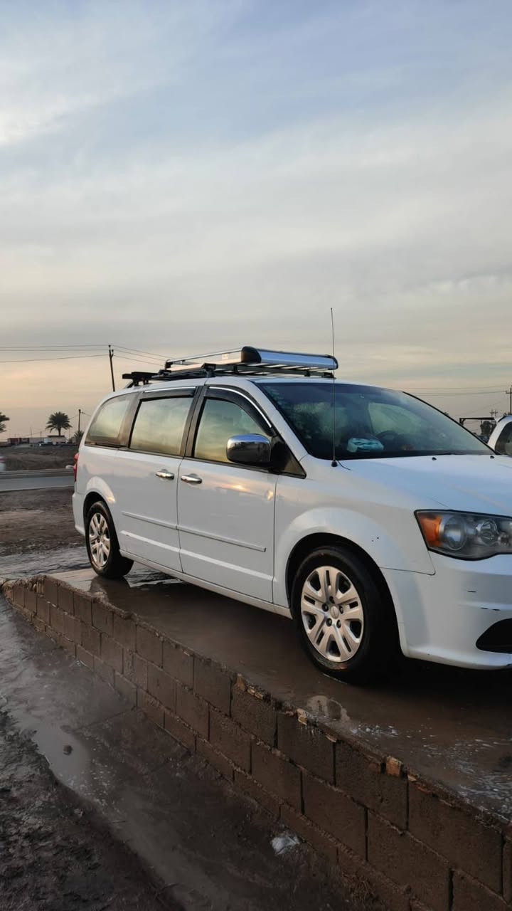 السلام عليكم دوج كرفان 2017 رقم سليمانيه 21بأسمي تحويل ثاني يوم كير ومكينه كفاله تخم تاير جديد
السعر125
 للأستفسارأتصل 
 ***********
***********
أبوطيبه
