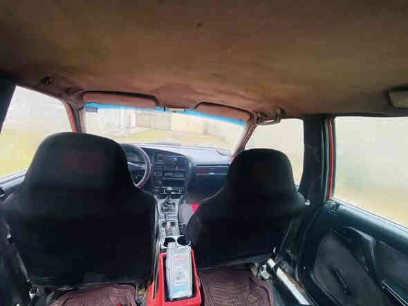 السلام عليكم أوبل اوميكا موديل 1991رقم دولي سنويه إلى 2030شهر الثامن محرك 20 سياره نضيفه مال جناي شرط الوكاله والتحويل ماعايزها كلشي تشغل وتمشي السعر 28 وبيها مجال موقع القيارة قرية الجدعة رقم الهاتف ***********
