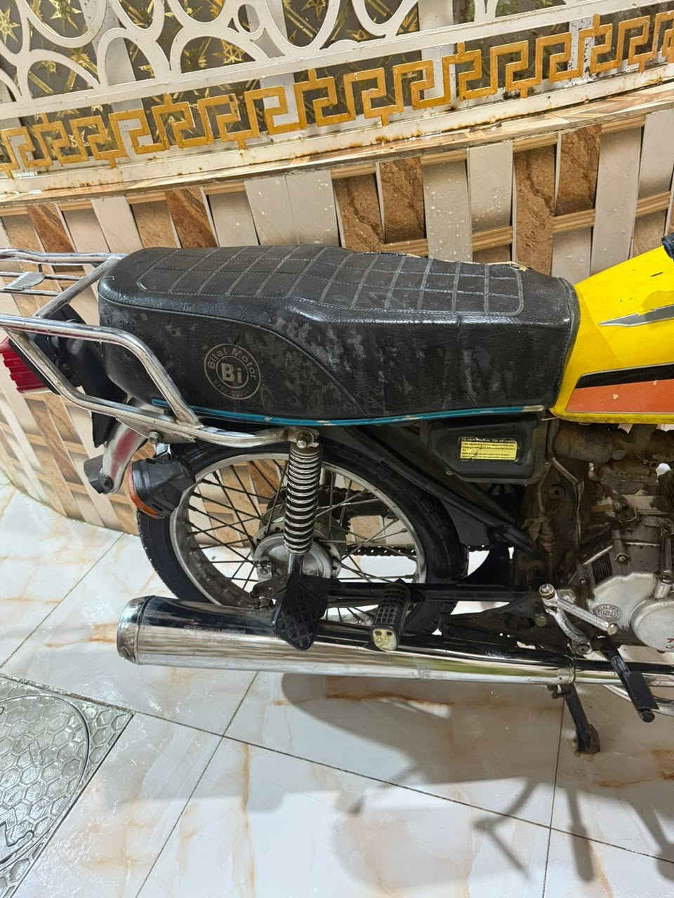 أربعة كير موديل 2021هي ب اسمي بس أوراقها ضاعت مني ابيع بدون اوراق شكلها تعبان بس سريعة وشلعة قوية عوزها لايت وشوية ترتيبات ...
السعر 200 الف وبيه مجال قليل 

*********** 
سكني الطاقة قرب بنزين خانة القادسية
