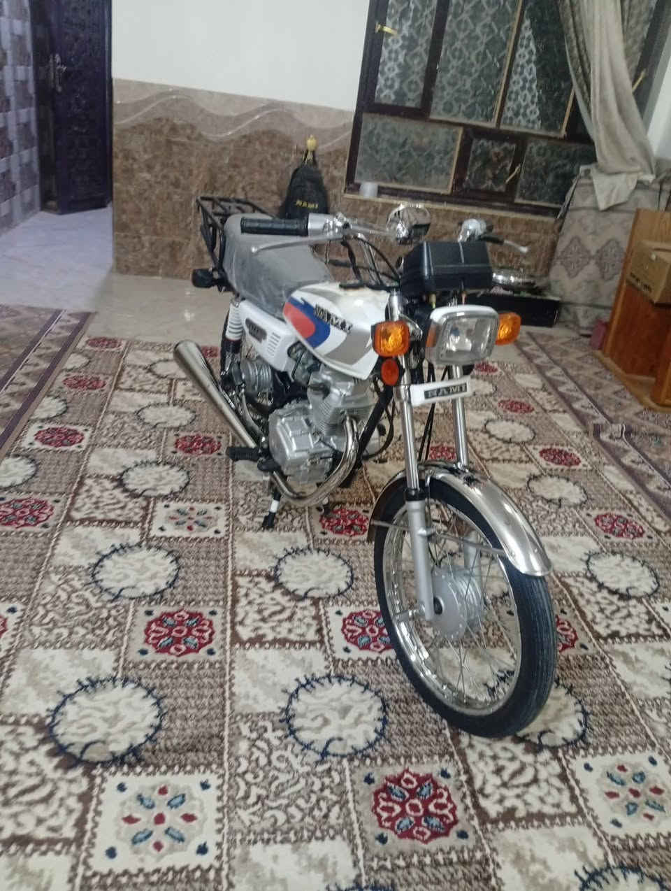 سلام عليكم دراجه البيع ٢٣بلاد طلعه٢٤وكيله نوار ٧اوراق وصل معرض بيه دراجه كفله مكانه دوانيه قضاء عفك تصال ***********خاص مفتوح

