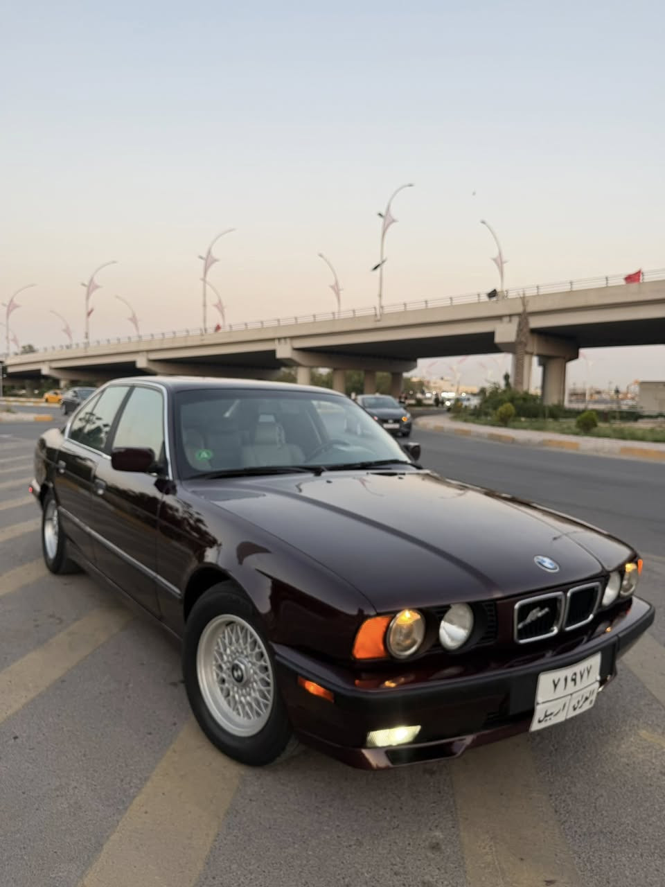 السلام عليكم Bmw 1991 كير اوتو بلاد محرك525 كبس اصل بليته  تبريد بشرط مصبوغة لجمالية فقط بدون ضربة وخياس تايرات وياله كهربائيات صدر كله بشرط جوينات بنكات كامل جديد السيارة من دعامية لدعامية شغال من كهربائي او ميكانيكي مواصفات سلايد بردة خلفية بلادي داخل ابيض جديد تبريد ثلج رقم سليمانية شرط تحويل مكان السيارة كركوك السعر 75 وبي مجال
***********
