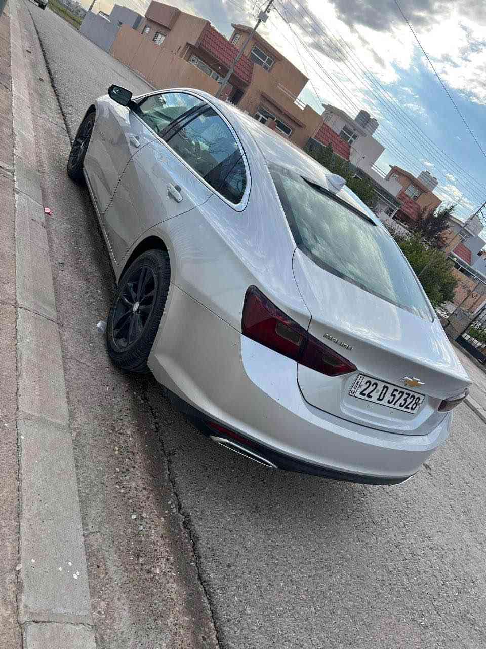 ئەم شؤفەرلیت مالیبؤیەمان هەیە بؤ فرؤشتنە مؤدیل 2018 قەپات موسەفاتە لیدران دوو پارجەی هەیە بئ ژؤرئ گیر و مەکینەی بەشەرتە تەبرید سارد و گەرم بەشەرتە رەقەم و سەنەوی نوییە تا 2030 مانگی 12 230 هەزار غرامەی لەسەرە سەیارەکی هەتا بلیی جوان جەئیزە بئ مەسروفە 4 تایەی لەژیرە سعری 110 وەرەقە و تؤزیک مجالی تیدایە  بؤ زانیاری زیادتر تەلەفؤنت بؤ ئەو رەقەمەی خوارەوە بکە *********** واتساپ عینوان هەولیر أربيل, العراق
