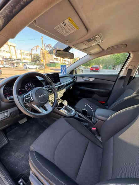 كيا فورتي 2023 LXS
فول مواصفات كشنات جلد 
تحكم ستيرن
كشنات جلد
لون نفطي
مرقم بغداد باسمي تحويل ثاني يوم
155 وبيها مجال
مكانها بغداد زيونه ساحه ميسلون
للاستفسار 
*********** متوفر واتساب بغداد
