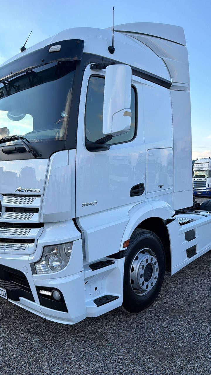 سلام وعليكم اكتروس وحش قماره ناصيه  حجم المكينه 1843 موديل 2016  فول فول موصفات كامره وحساس ورادار وردتايدر فول لاخير مربوطه عربانه شمتز مكفوله كفاله عامه توه مسجله بشهر لواحد تخم تاير راس وعربانه لاستفسار *********** سعر خاص
