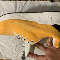 ملابس • توصيل • إشارة