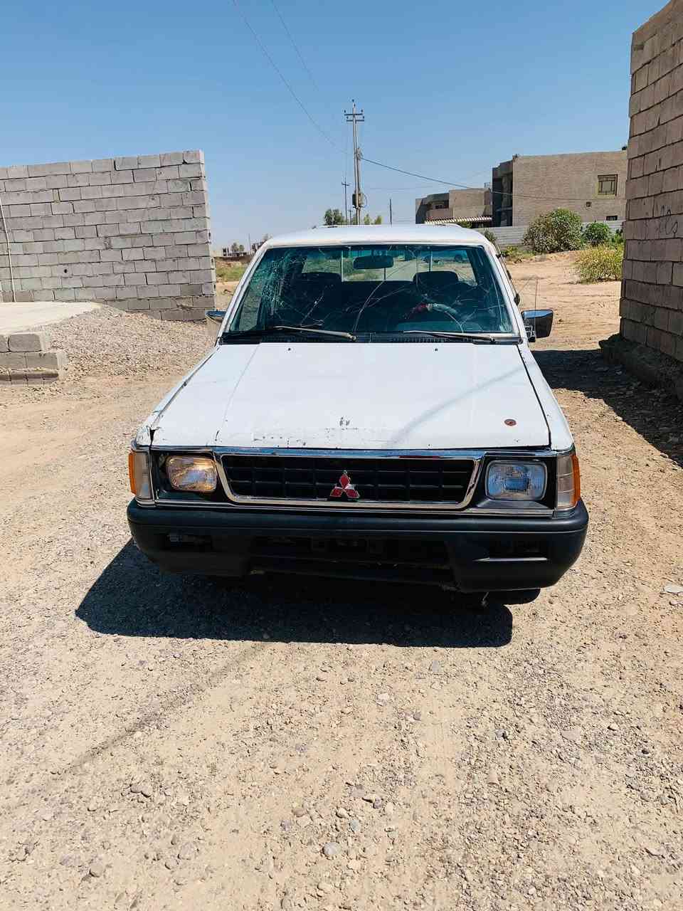 السلام عليكم للبيع مستيبوش
حبل حبل 
كير محرك شرط اكسل 
تايرات زينه 
غرفه نضيفه 
بديها نضيف 
شاصيها قطرت اخياس مابي
بيها اخياسات بسيطه 
كشر شوفت عينك زين 
كهربائيات شغاله 

نواقصها كابريته يرادلها ترتيب 
سياره يرادلها صرف ورقه فقط 

مكان السياره الضلوعيه 

السعر 12 وبيها محال بسيط

الااتصال ***********
