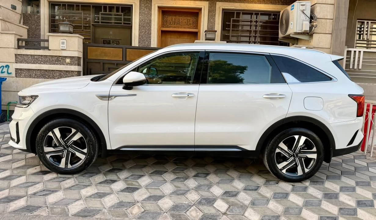 سورنتو خليجي محرك 6 سلندر بانوراما فول مواصفات 2023
:
الرجاء قرائة المنشور اسفل الاعلان قبل الاتصال 
:
السيارة ماشية 45.000 كيلو حقيقي
محرك 6 سلندر 3.500 / الكير 8 نمر 
بانوراما . كير ماوس . ويل 19 
كشنات كهرباء الامامية السائق والراكب 
صندرق كهرباء .. حساس امامي وخلفي 
والخ ... من المواصفات الباقية  
:
السيارة ب اسمنه رقم اربيل شرط التحويل ما اسوي وكالة
مكفولة من الصبغ بيهة فقط ملاحضات بسيطة ذاكرهة 
بالفيدو مع المنشور .. كير ومكينه بلادي .. بعدهة بتايرات
الشركة يعني مشي حقيق .. مكان السيارة بغداد / شارع فلسطين
:
السعر 28.000$ = 280 ورقة سعر نهائي
المهندس علي ***********
