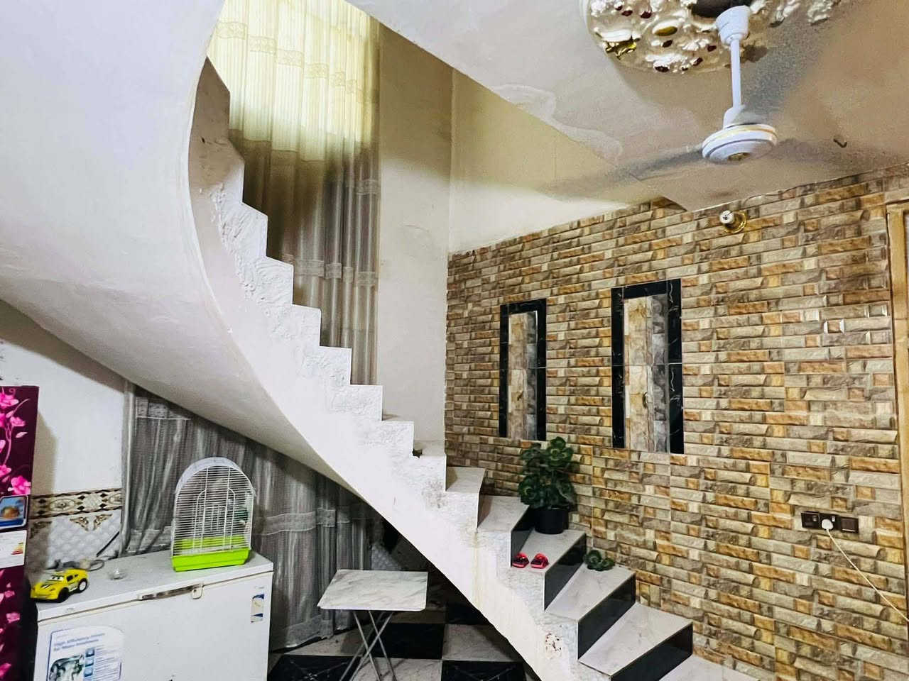 دار للبيع 🏠 مساحه 100متر واقع حال 120. عنوان بكرلي قرب موقف دانه حله زراعي سند 25 السعر 43. للاستفسار الاتصال على الرقم ***********
