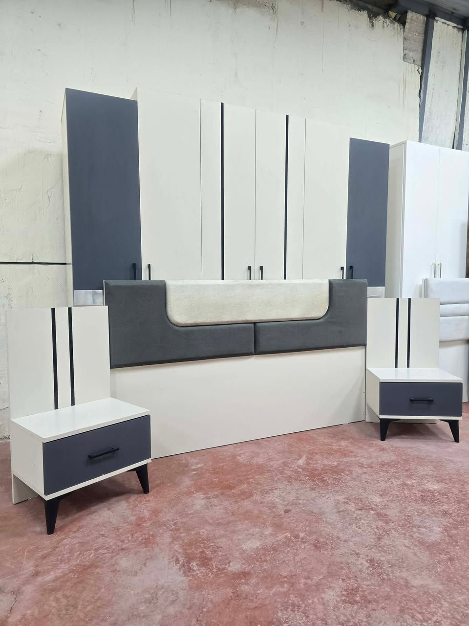 💗🔥 غرفة تركي مستخدم تخبّل 🔥💗
 8 قطع كاملة
💯 نظافة 100%
 🛏سرير مخزن
🚪 نظام أبواب مرتب
💸 السعر 700 قفل
🪛 شد مجاني
🚚 نقل مجاني


**إذا كنت صاحب هذا الإعلان وتريد حذفه لأي سبب، رجاءا أرسل رسالة إلى الدعم الفني**