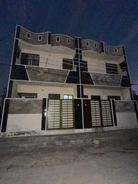 للبيع بيت نضام مشتملات العدد ٢ مساحه البيت الواحد ٨٠ م +قطعه مساحه ١٣٠...