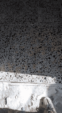 خلفه متفرغ ولرزق عل الله رقم الهاتف***********مكاني كربلاء لبوبيات جدران وارضي تحياتي لكم
