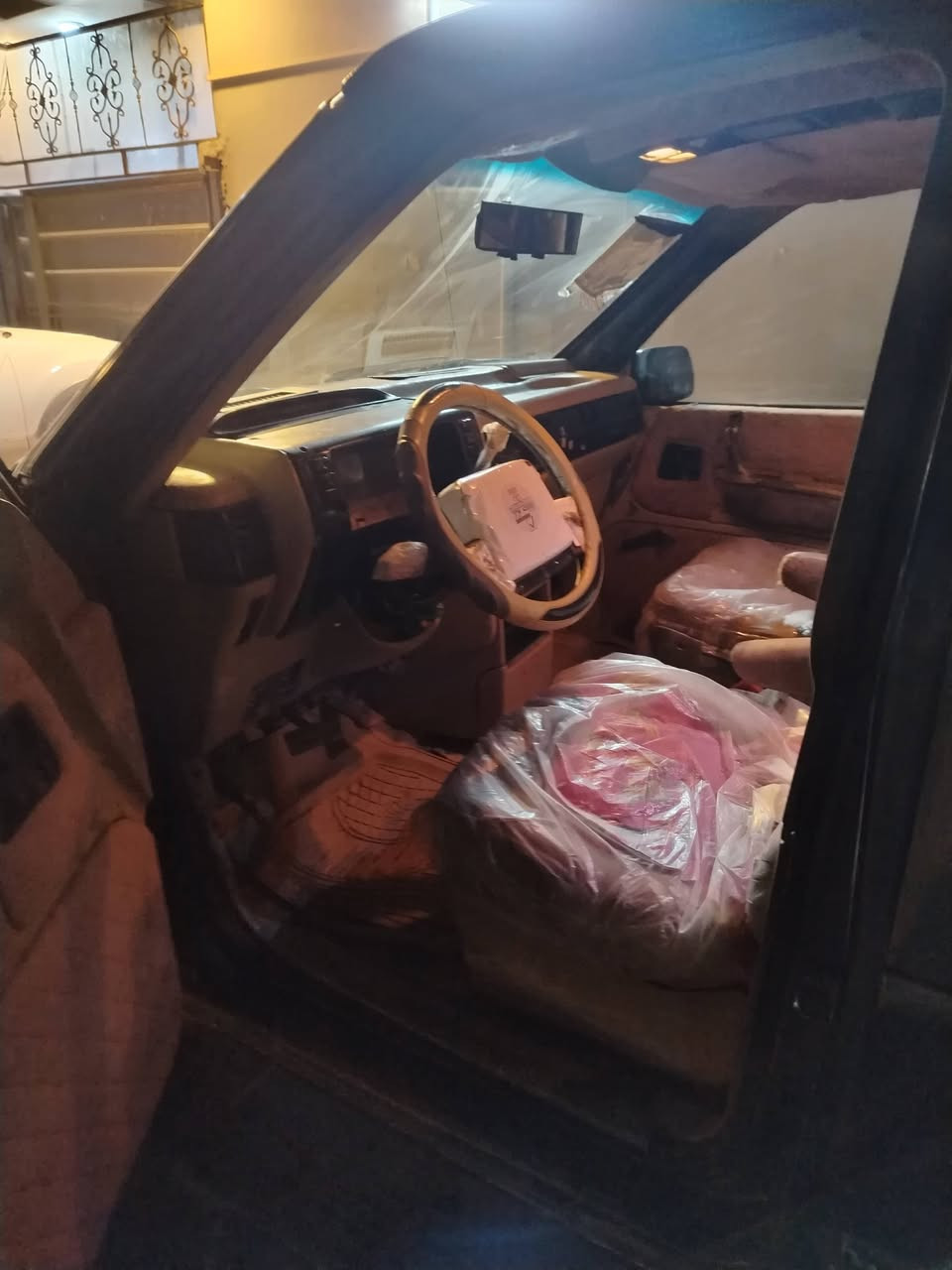 دوج كرايسلر موديل 1995محرك وكير كامري ابو جتف رقم القادسية سياره جاهزه عوزه بس مشط تخم تاير جديدحداده استنوني سوهته سعره ٢٨ بيه مجال ***********
