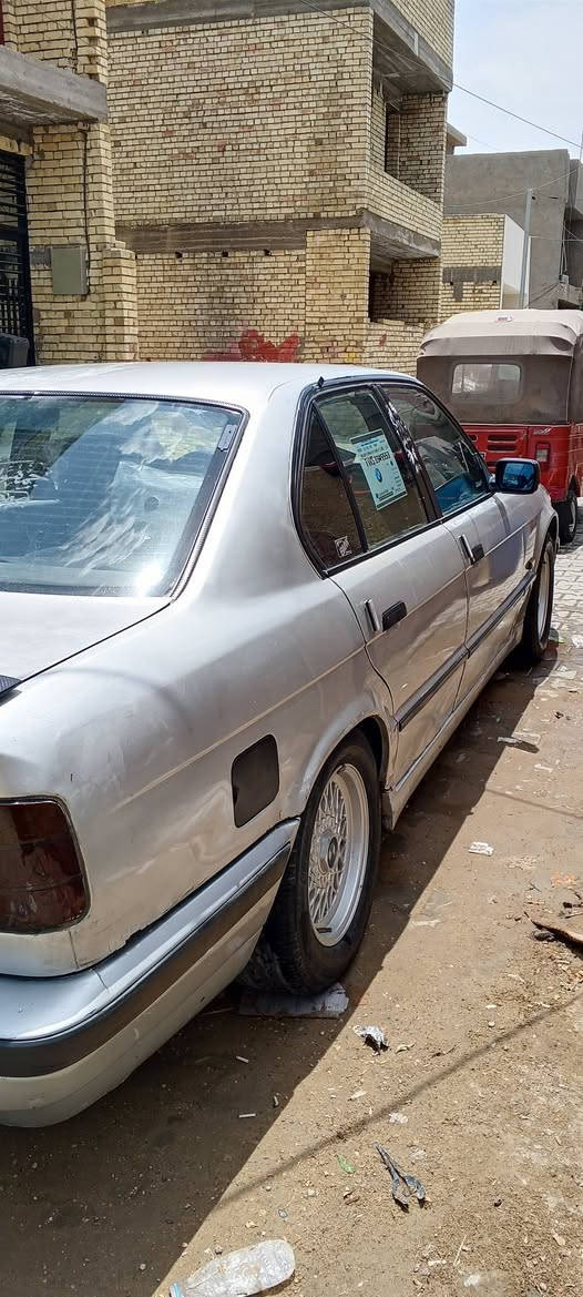 سلام عليكم مكان ثعالبه بغداد قرب سيطره الشعب سعر45بيع أو مراوس ***********
